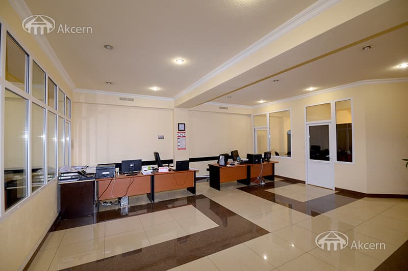 Office · 612 m² · Kentron
