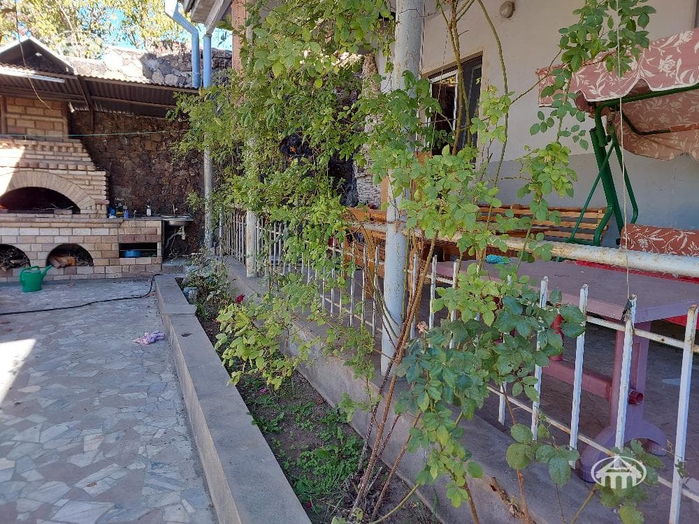 Առանձնատուն · 4 սեն. · 120 մ² · Ձորաղբյուր