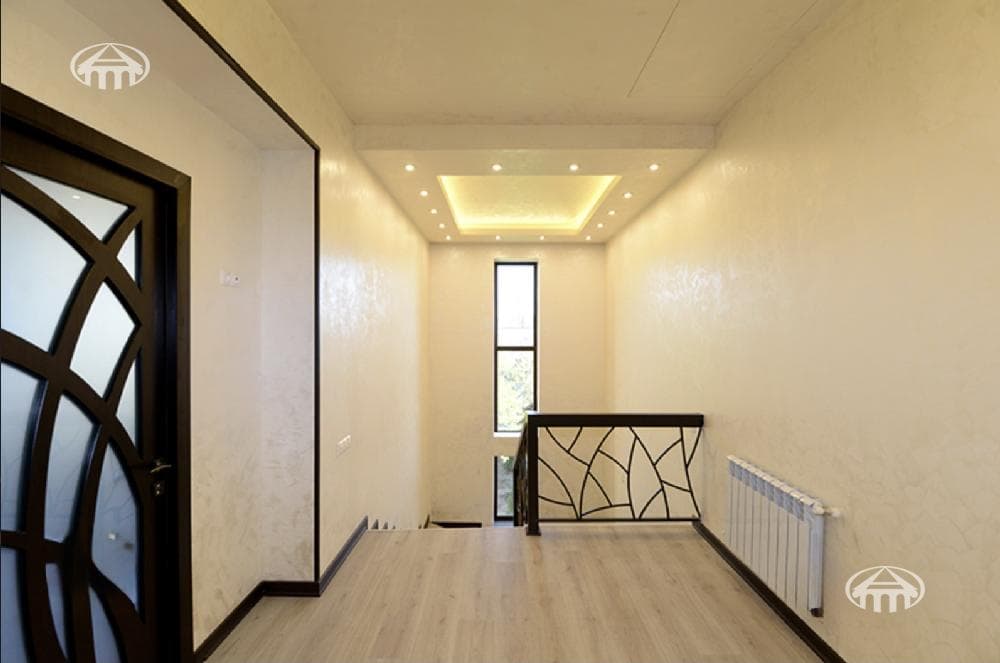 Mansion · 5 rooms · 225 m² · Erebuni