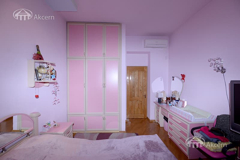 Mansion · 5 rooms · 340 m² · Arabkir