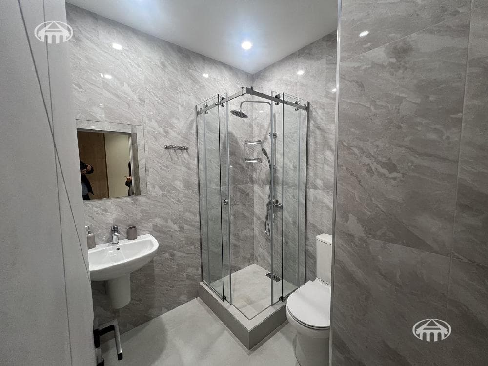 Квартира · 2 комн. · 56 м² · Кентрон