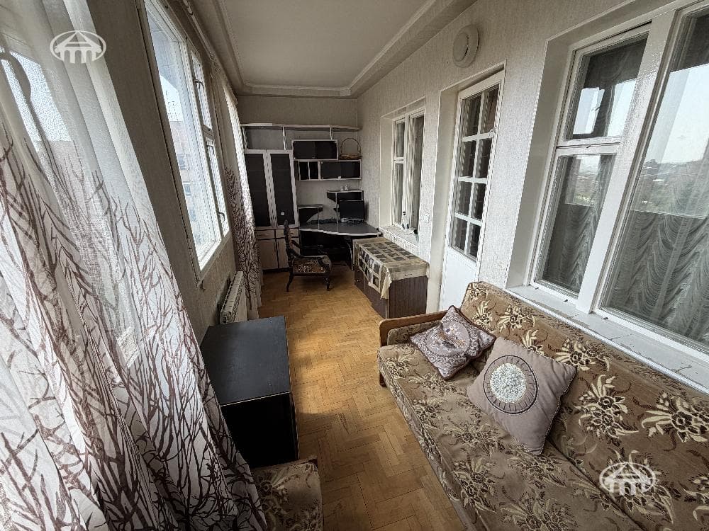 Квартира · 3 комн. · 95 м² · Давташен