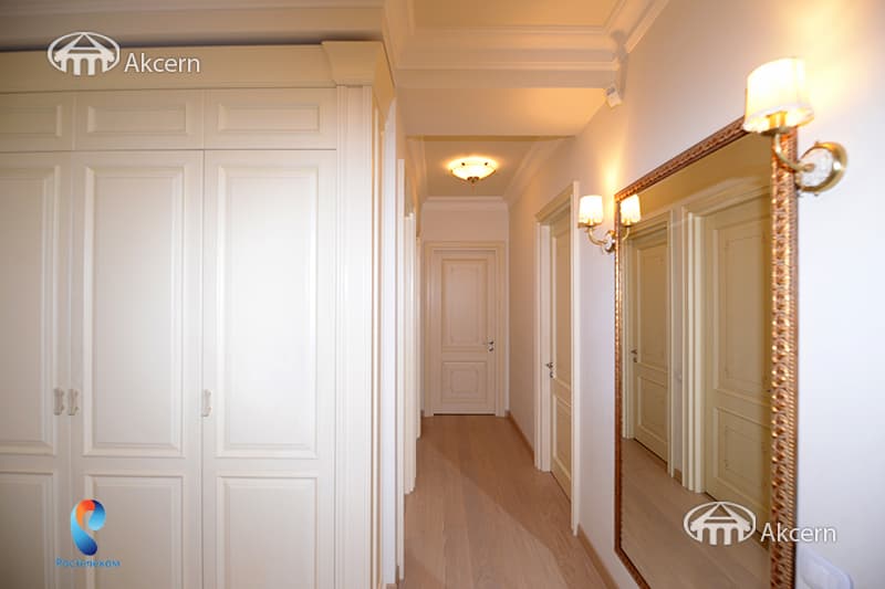 Квартира · 4 комн. · 174 м² · Кентрон