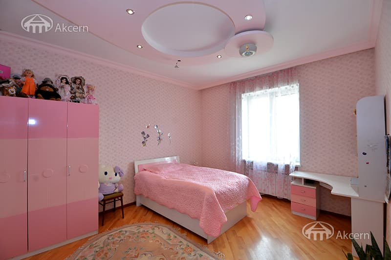 Особняк · 6 комн. · 349 м² · Аджапняк
