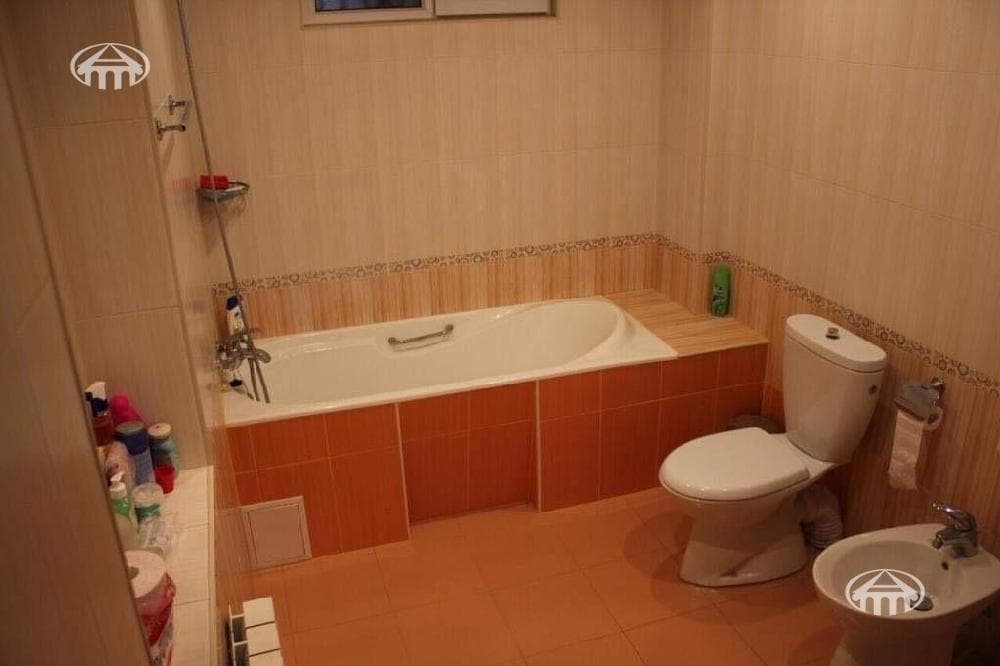 Առանձնատուն · 7 սեն. · 330 մ² · Էրեբունի