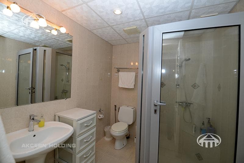 Apartment · 5 rooms · 270 m² · Kentron