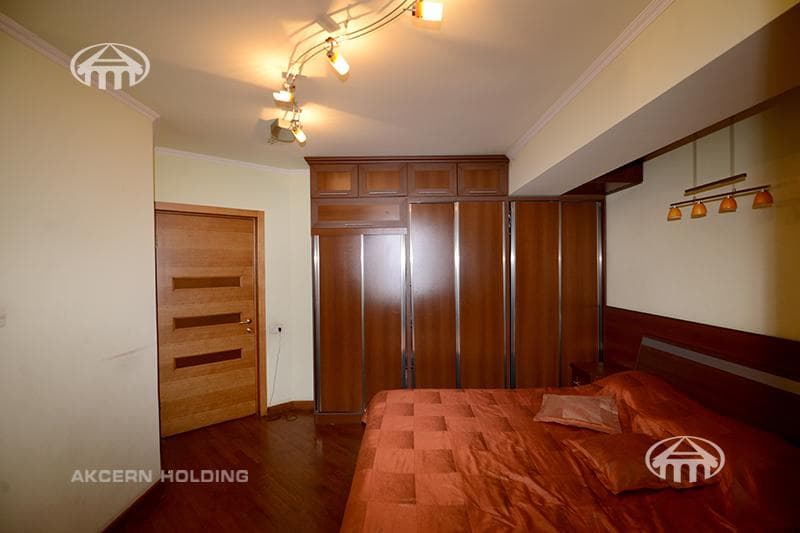Квартира · 3 комн. · 90 м² · Кентрон