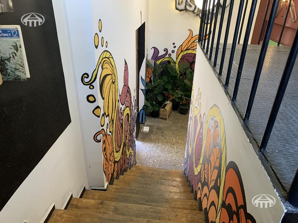 Office · 330 m² · Kentron