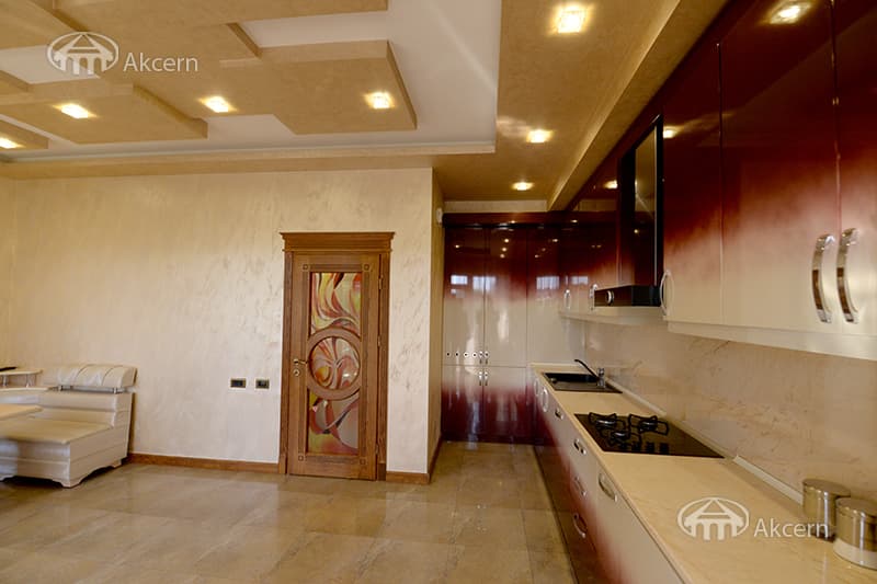 Apartment · 4 rooms · 192 m² · Kentron
