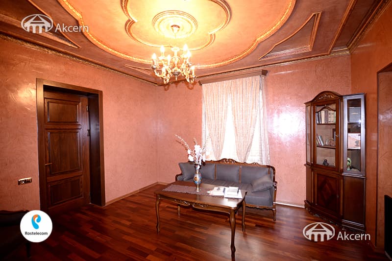 Առանձնատուն · 5 սեն. · 523 մ² · Քանաքեռ-Զեյթուն