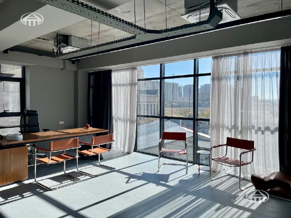 Офис · 845 м² · Кентрон