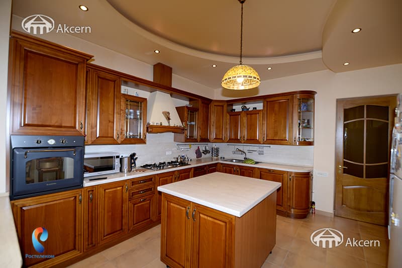 House · 6 rooms · 280 m² · Arabkir