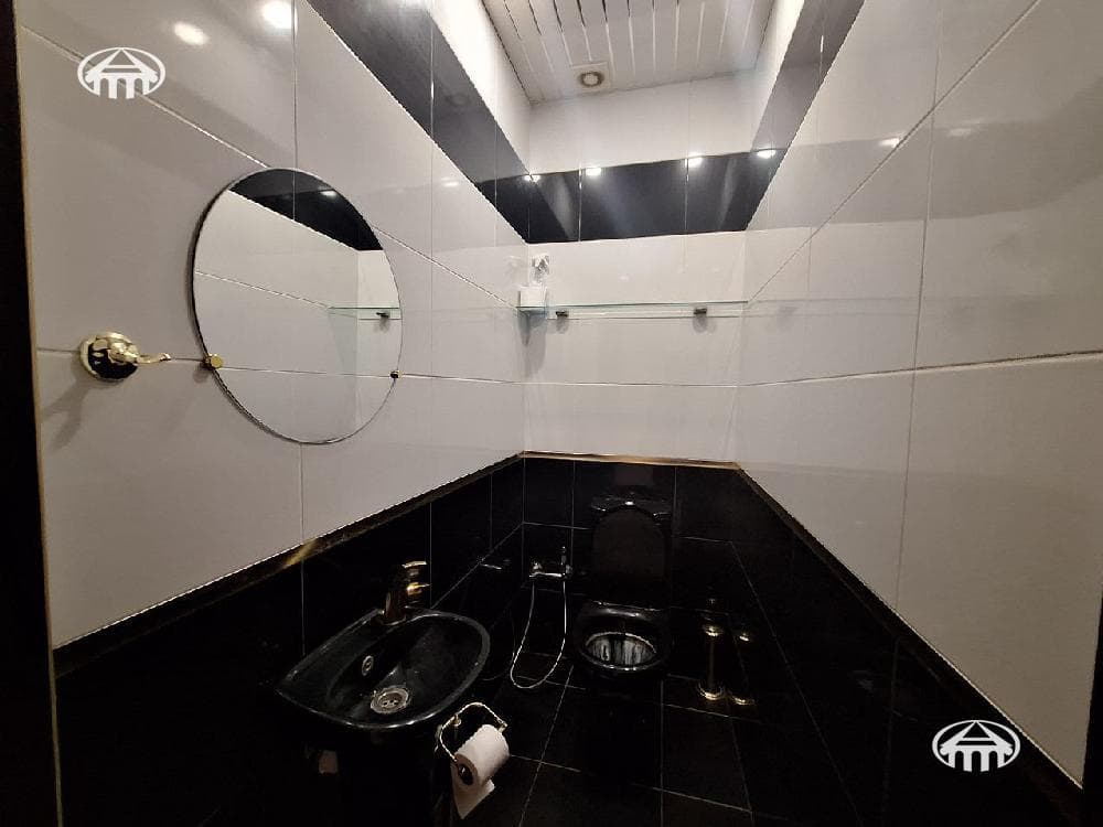 Apartment · 3 rooms · 76 m² · Kentron