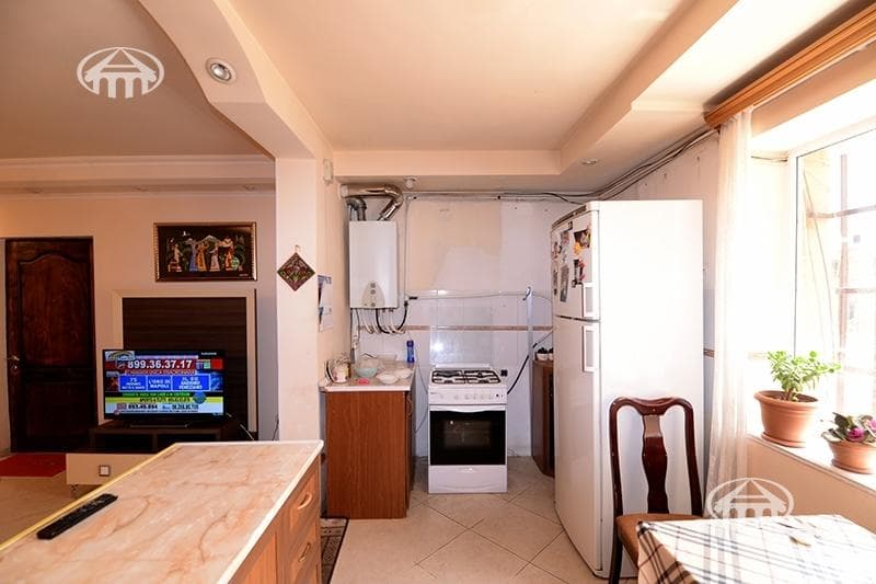 Apartment · 3 rooms · 96 m² · Kanaker-Zeytun
