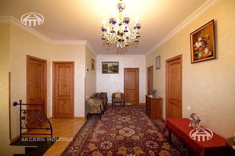 Առանձնատուն · 5 սեն. · 372 մ² · գ․ Առինջ