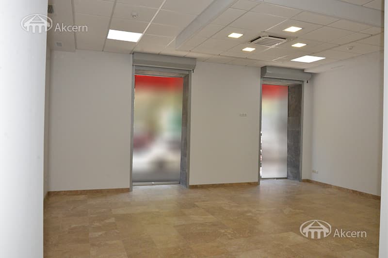Խանութ · 104 մ² · Կենտրոն
