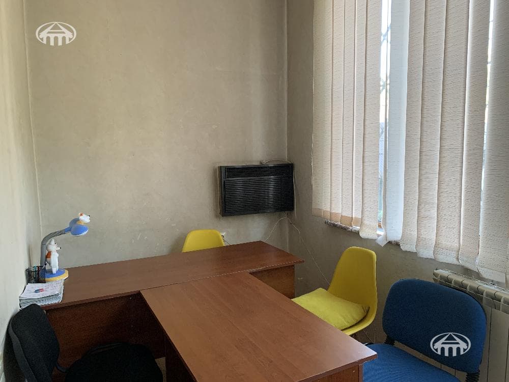 Office · 71 m² · Kentron