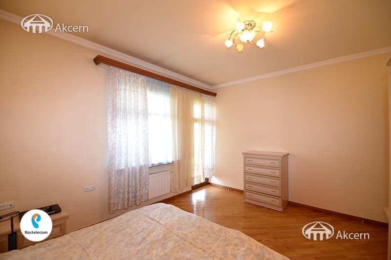Apartment · 5 rooms · 350 m² · Kentron