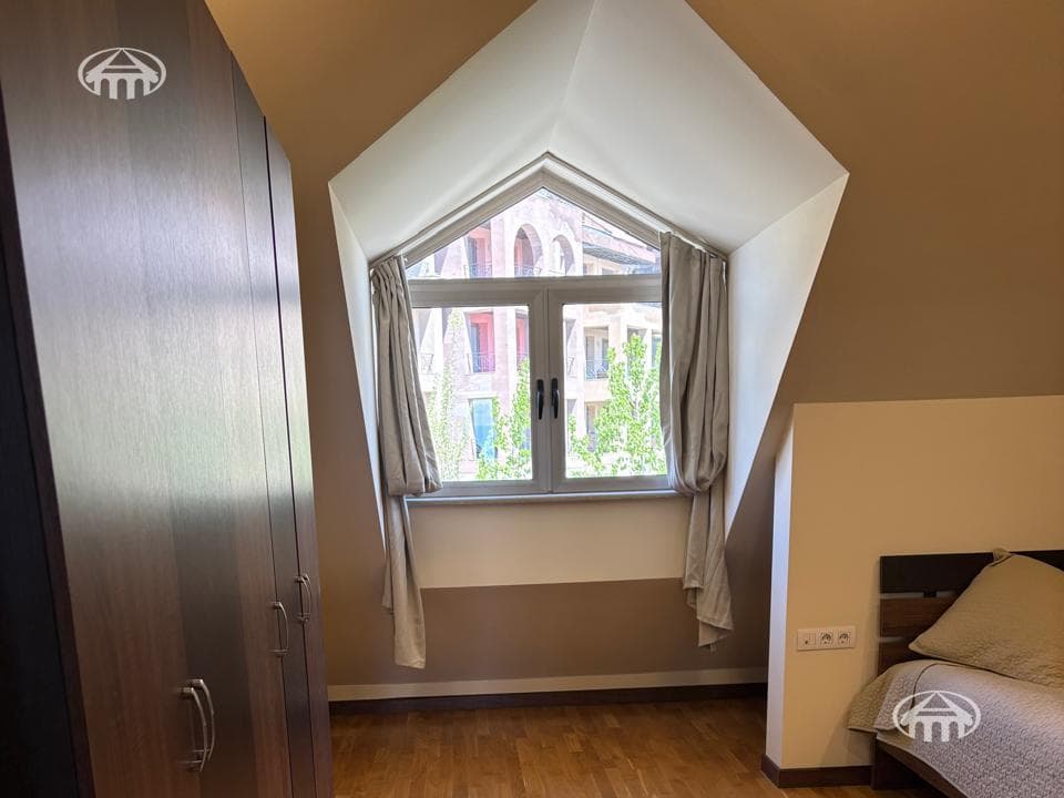 Apartment · 3 rooms · 120 m² · Kentron