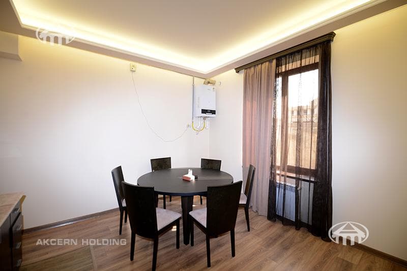 House · 6 rooms · 210 m² · Arabkir