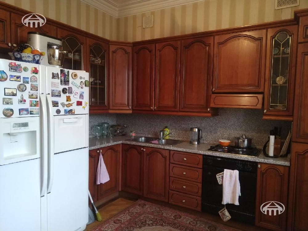 Mansion · 6 rooms · 383 m² · Davtashen