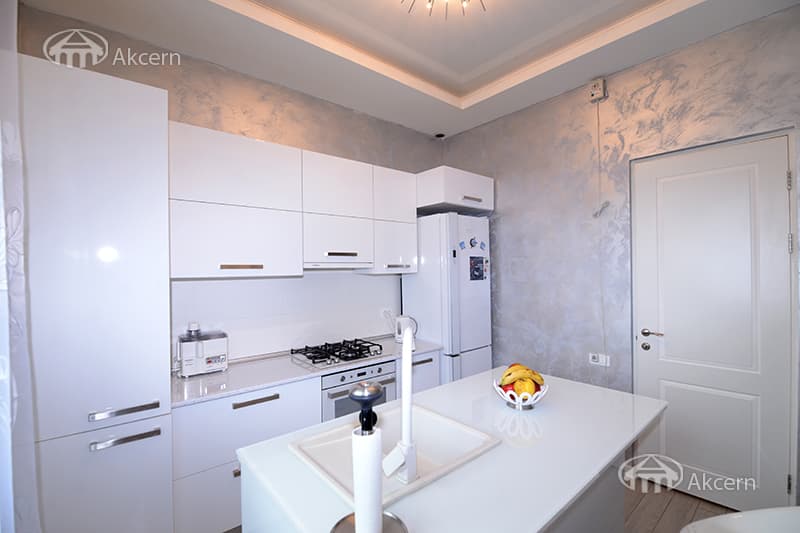 Квартира · 3 комн. · 111 м² · Кентрон