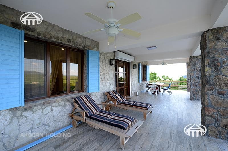 Mansion · 4 rooms · 244 m² · Saghmosavan