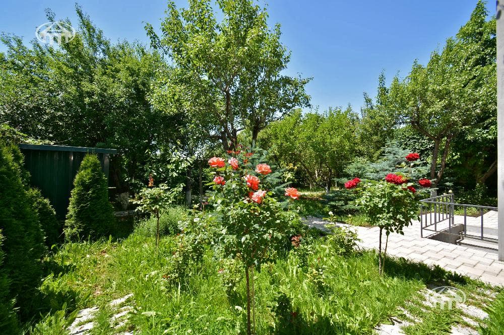 Особняк · 4 комн. · 272 м² · Птгни