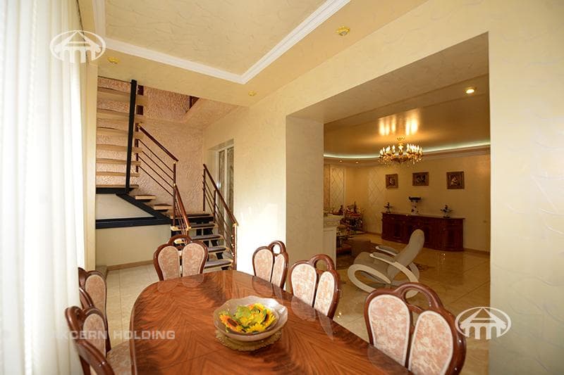 Apartment · 5 rooms · 193 m² · Arabkir