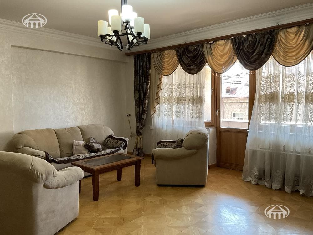 Apartment · 3 rooms · 139 m² · Kentron