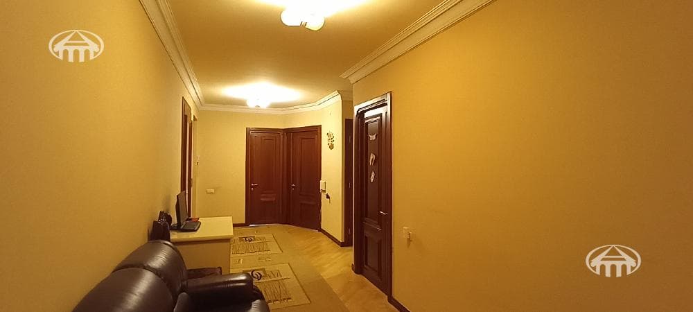 Apartment · 4 rooms · 110 m² · Kentron