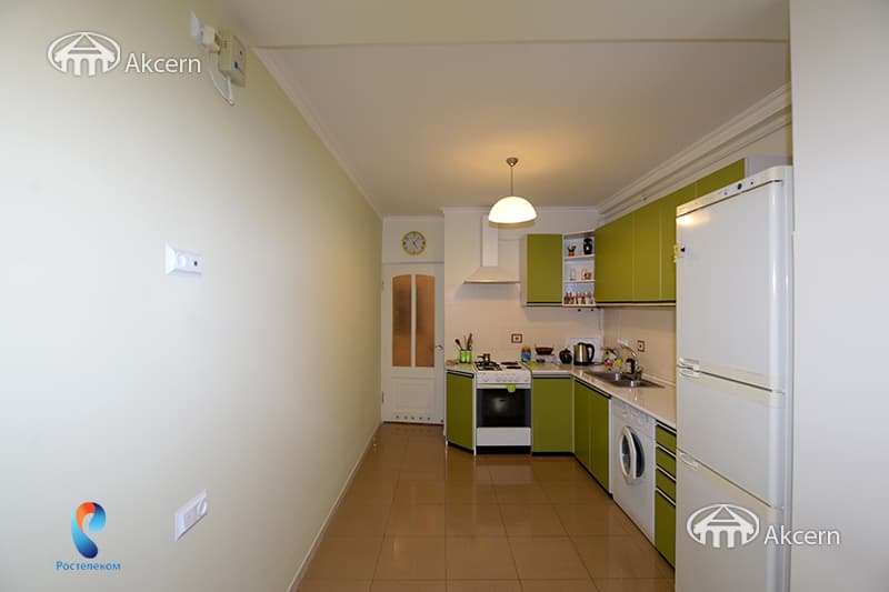 Квартира · 3 комн. · 90 м² · Кентрон