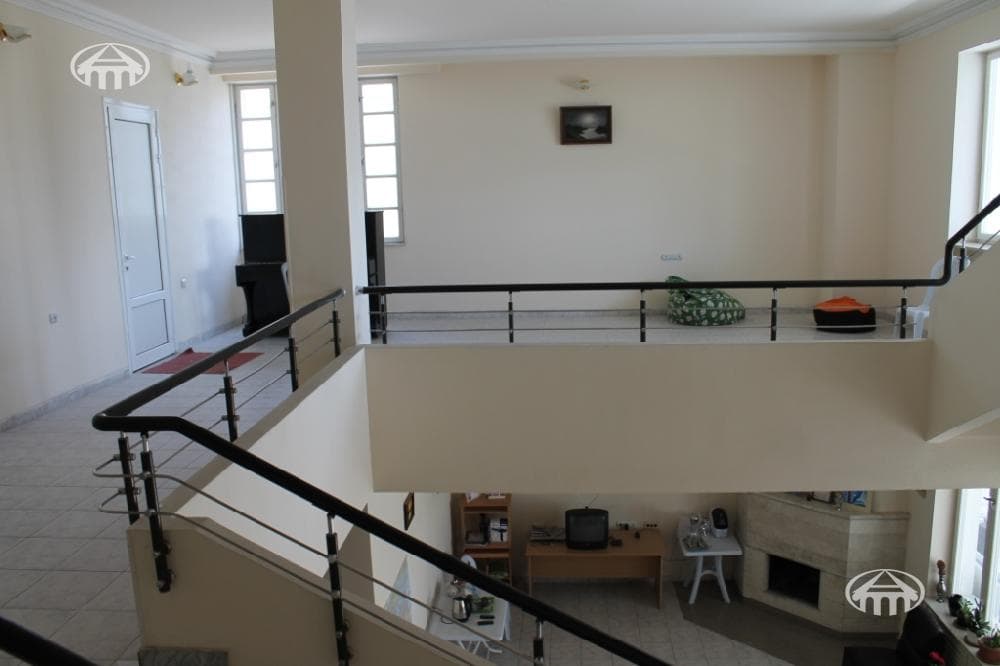 Особняк · 9 комн. · 700 м² · Арабкир