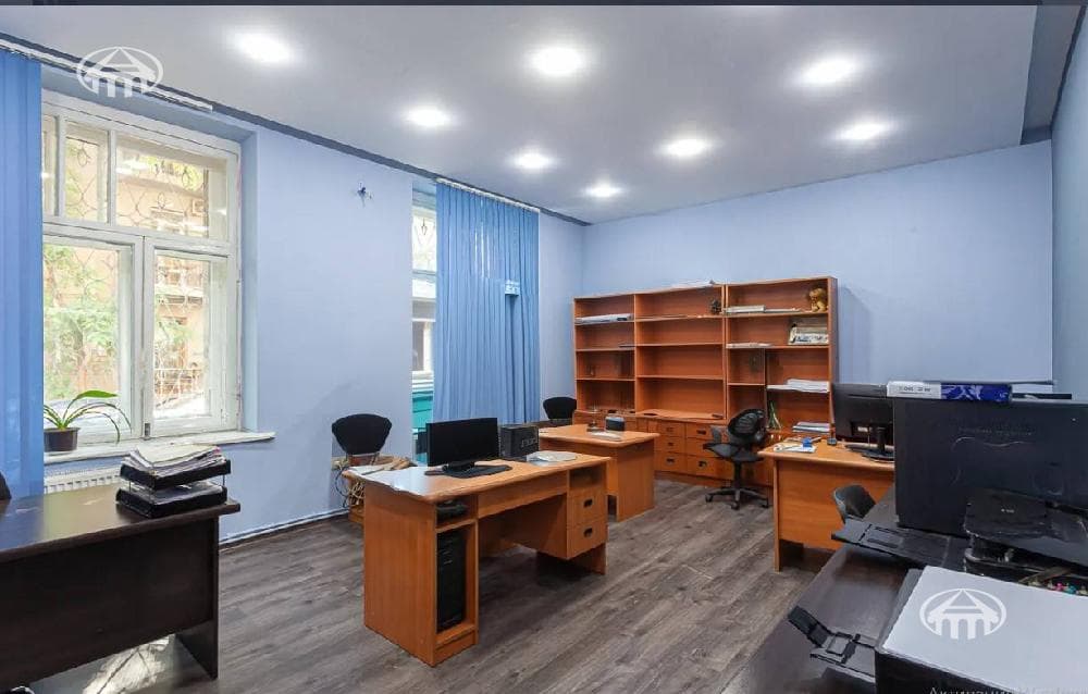 Office · 72 m² · Kentron