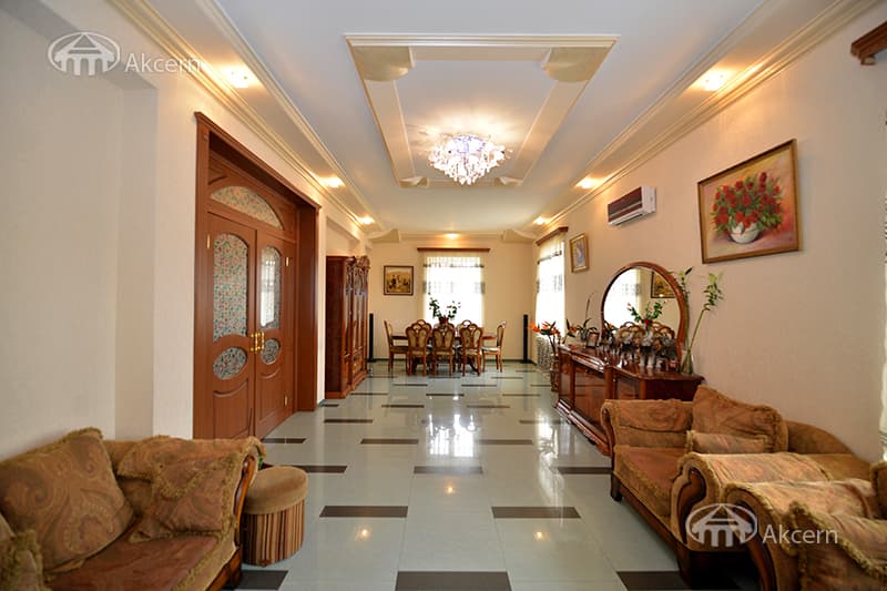 Особняк · 6 комн. · 349 м² · Аджапняк