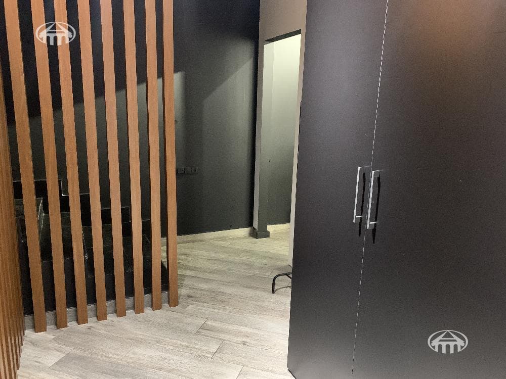 Office · 162 m² · Arabkir