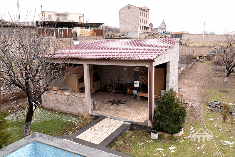 Առանձնատուն · 6 սեն. · 275 մ² · Քասախ