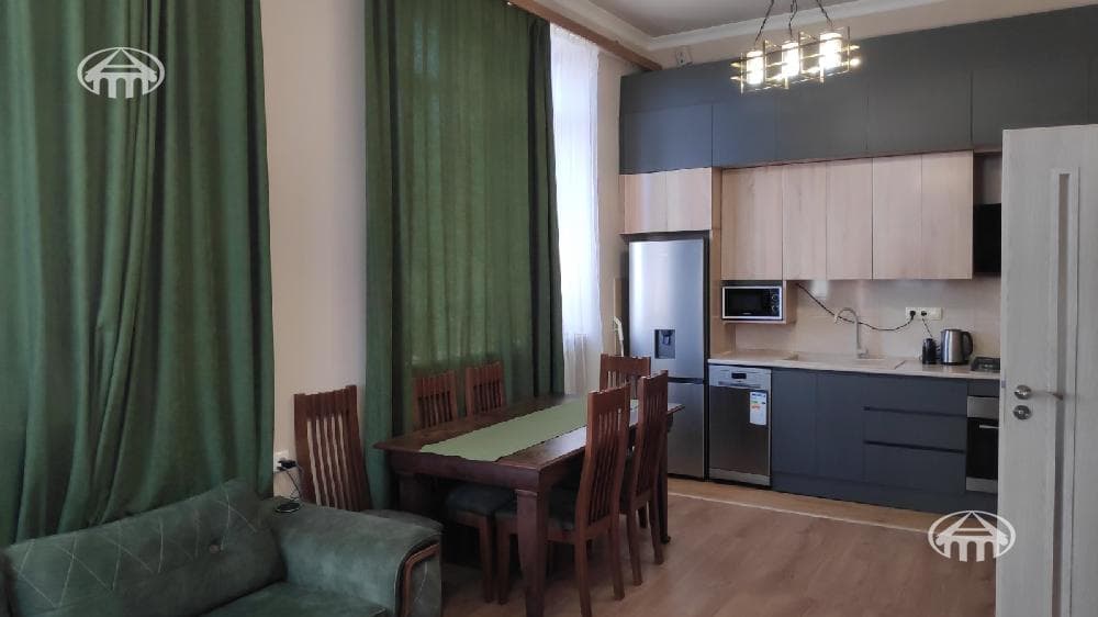 Квартира · 3 комн. · 75 м² · Кентрон