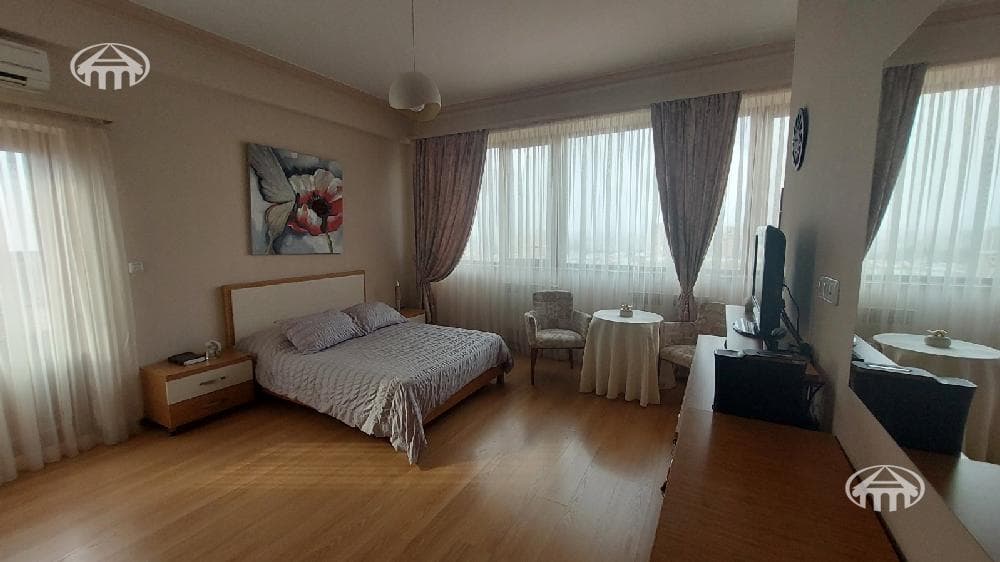Apartment · 4 rooms · 250 m² · Arabkir