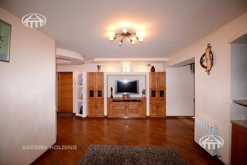 Квартира · 3 комн. · 90 м² · Кентрон