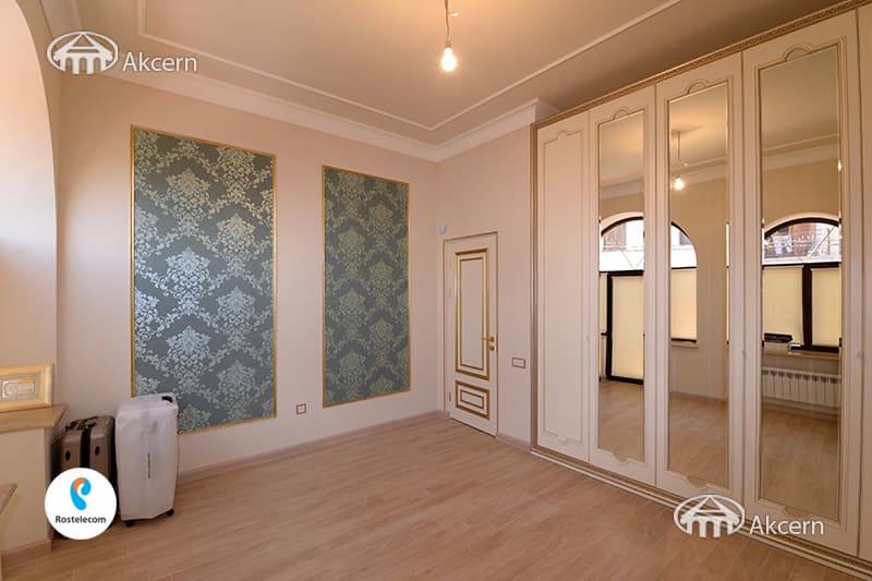 Առանձնատուն · 8 սեն. · 596 մ² · Արաբկիր