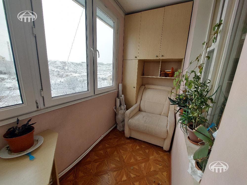 Квартира · 3 комн. · 96 м² · Давташен
