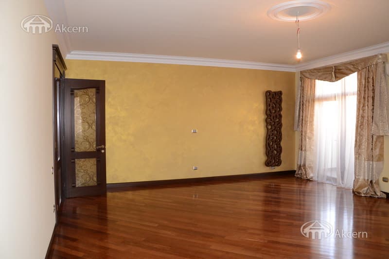 Apartment · 3 rooms · 177 m² · Arabkir