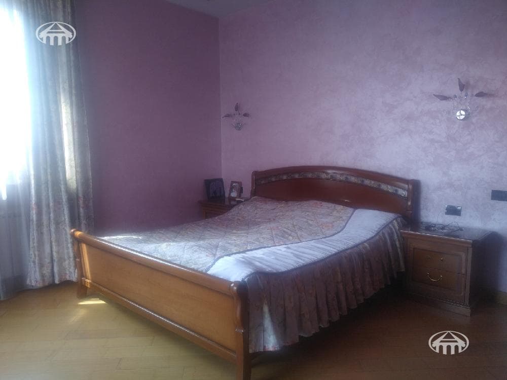 Առանձնատուն · 5 սեն. · 401 մ² · Էրեբունի