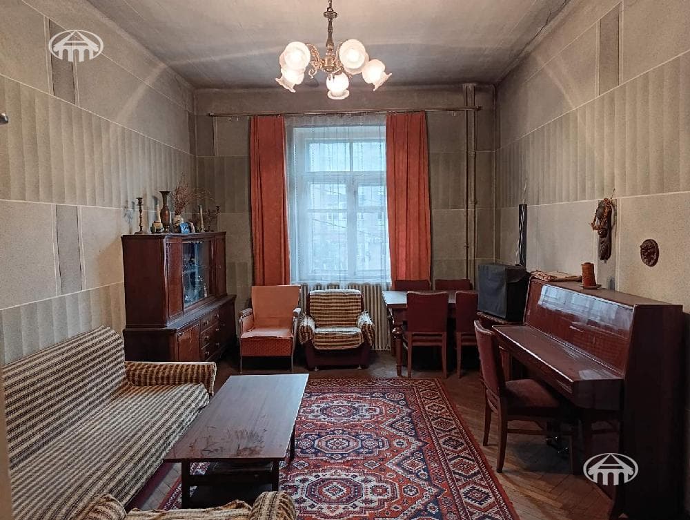 Apartment · 3 rooms · 90 m² · Kentron