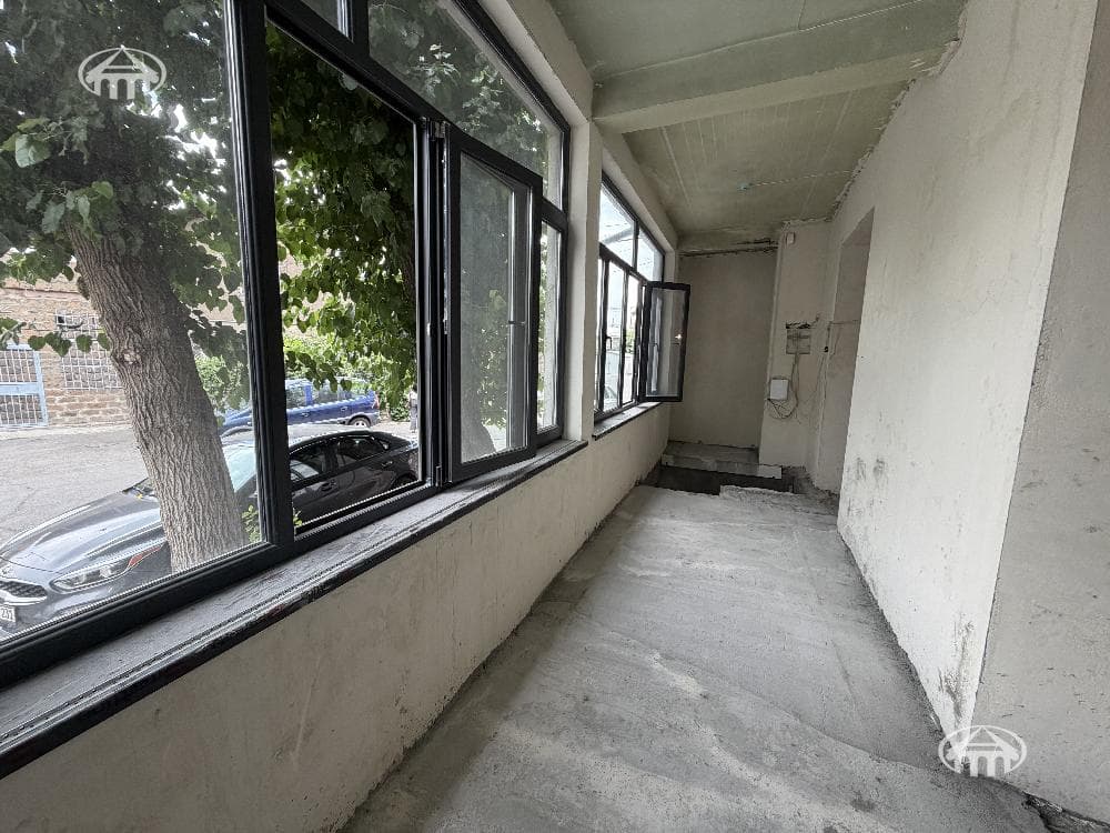 Retail · 180 m² · Shengavit