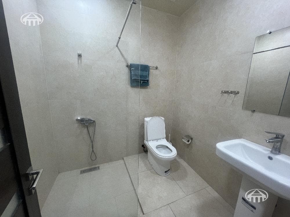 Hotel · 9 rooms · 1,200 m² · Djrvej
