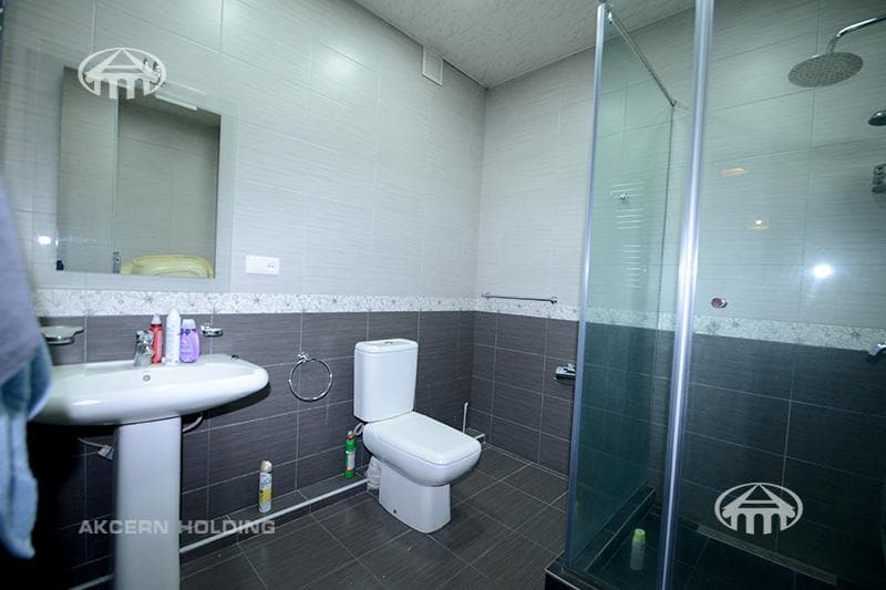 Apartment · 3 rooms · 90 m² · Kentron