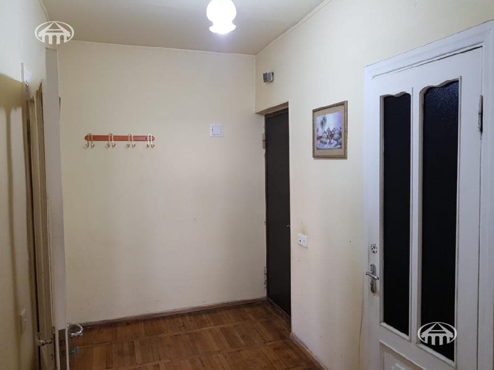 Apartment · 2 rooms · 60 m² · Kentron