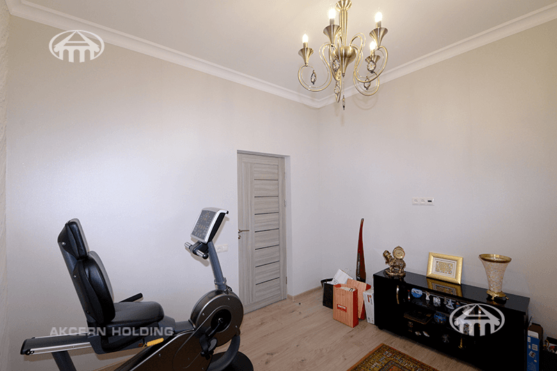 Mansion · 5 rooms · 280 m² · v. Arinj